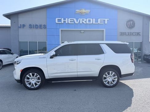 Used 2024 Chevrolet Tahoe High Country RWD image 4