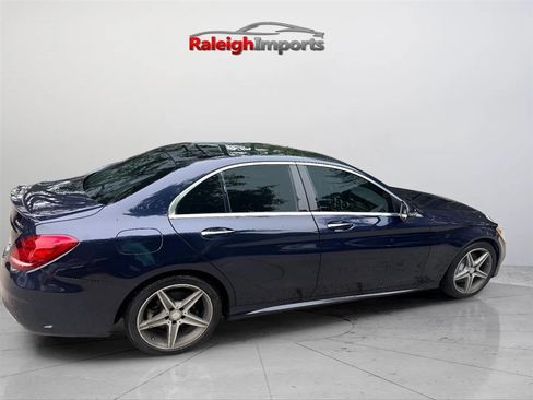 Used 2017 Mercedes-Benz C 300 4MATIC Sedan image 4