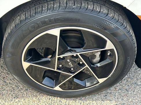 Certified 2023 Kia Soul EX image 8