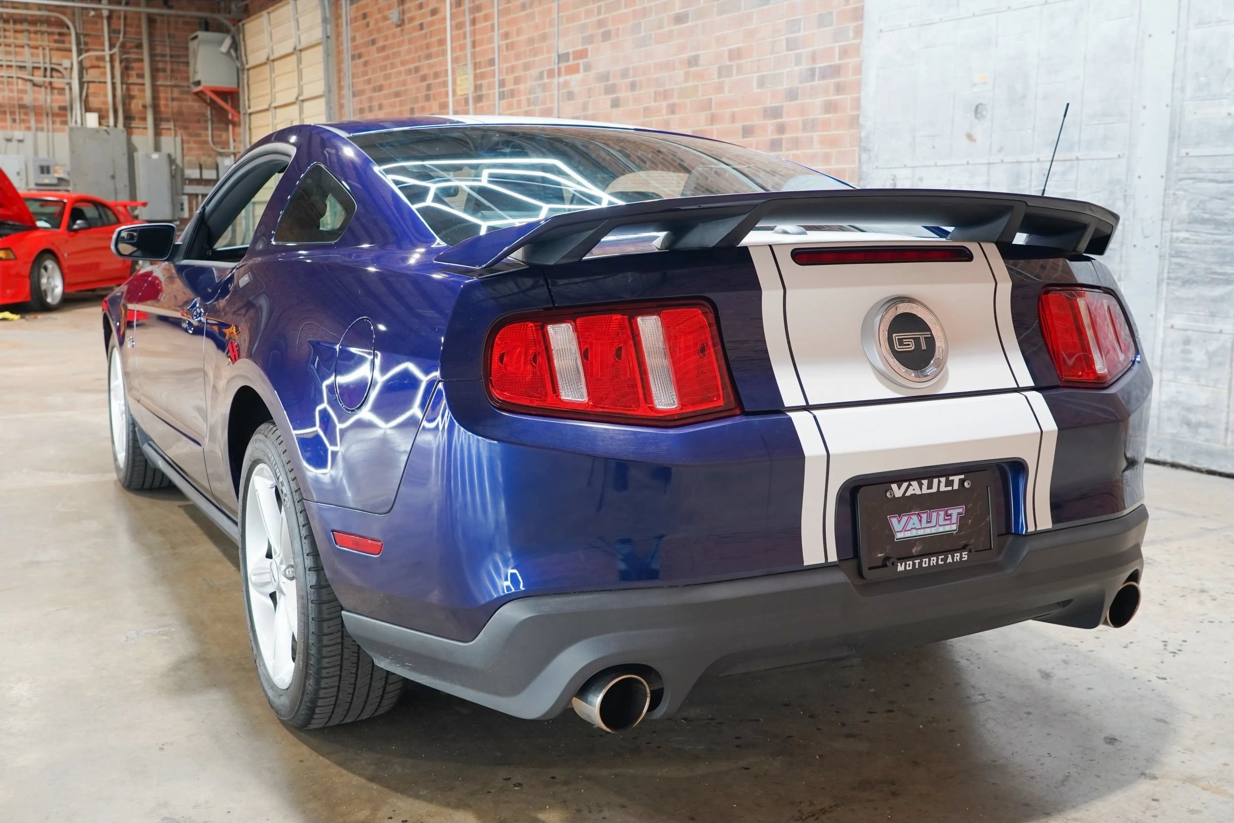 Used 2012 Ford Mustang GT Premium w/ GT Coupe Accessory Pkg 4 RWD image 10