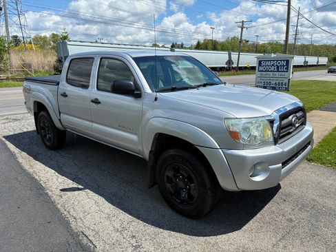Used 2010 Toyota Tacoma 4x4 Double Cab image 1