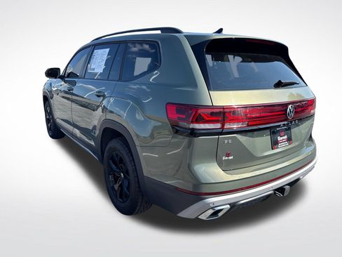 Certified 2025 Volkswagen Atlas Peak Edition SE AWD/4WD image 5