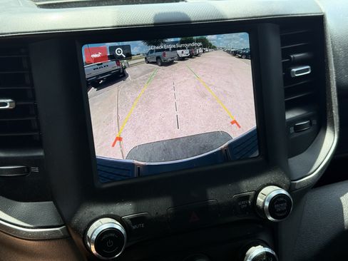 Used 2024 RAM 2500 Tradesman w/ Chrome Appearance Group AWD/4WD image 21
