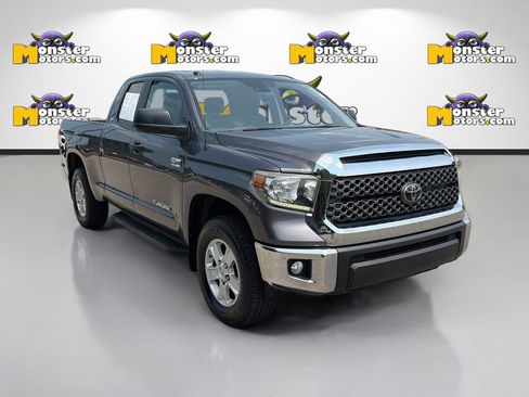 Used 2018 Toyota Tundra SR5 AWD/4WD image 3