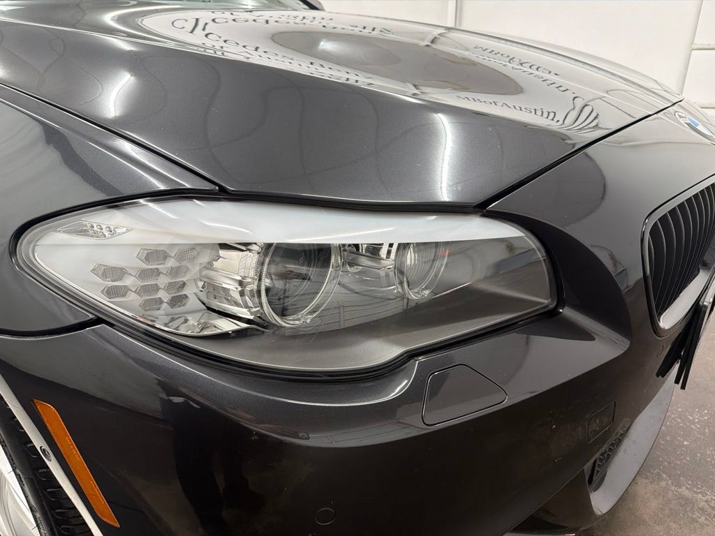 Used 2013 BMW 550i xDrive Sedan AWD/4WD image 10
