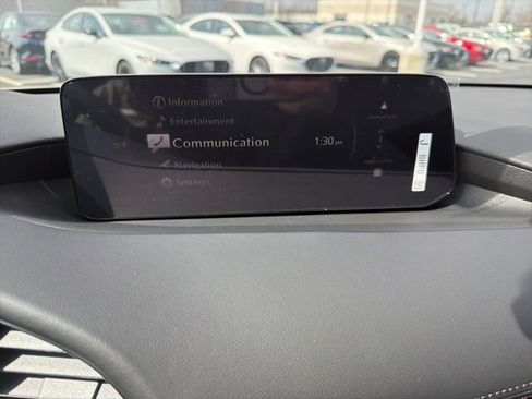 New 2026 MAZDA MAZDA3 Hatchback w/Premium Plus Pkg image 36