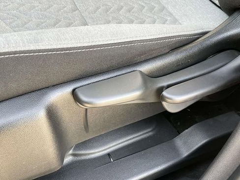 Used 2024 Chevrolet Equinox LS w/ Driver Confidence II Package FWD image 17