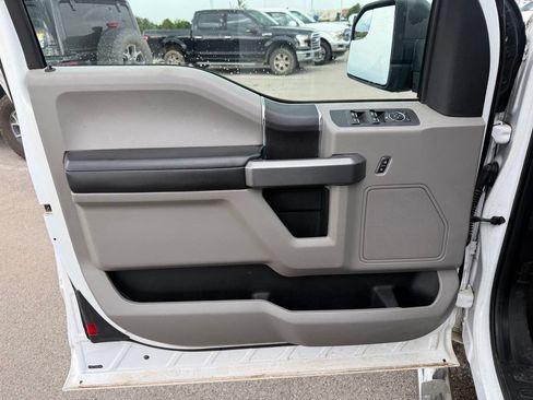 Used 2015 Ford F150 XLT RWD image 6