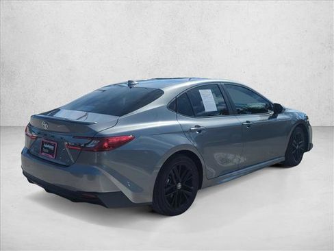 Used 2026 Toyota Camry SE FWD image 5