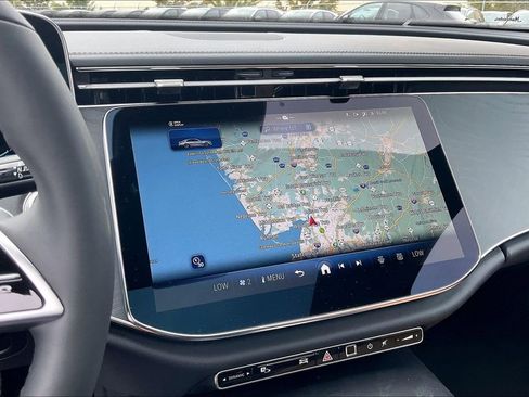 New 2026 Mercedes-Benz E 350 4MATIC Sedan image 7