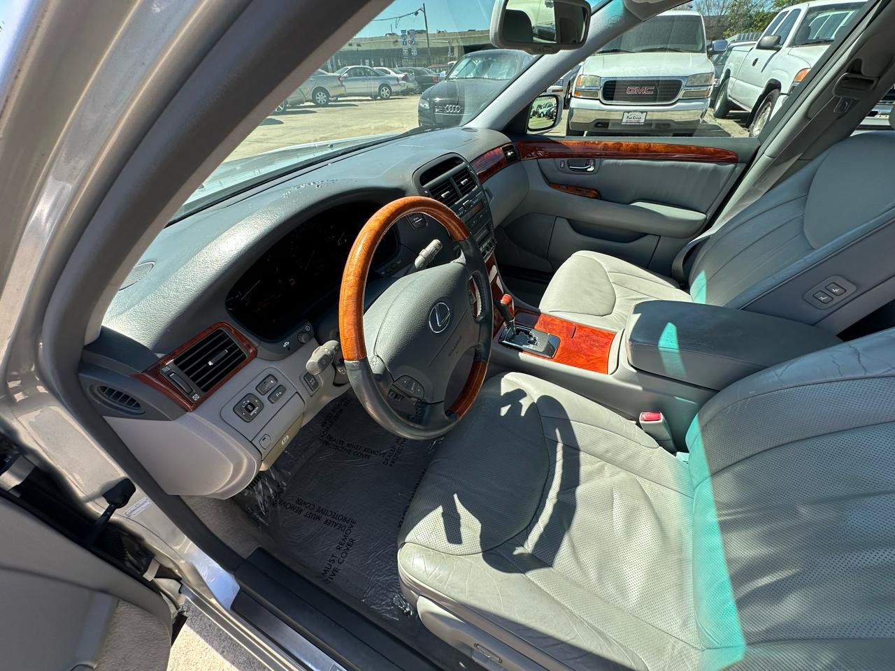 Used 2004 Lexus LS 430 RWD image 20