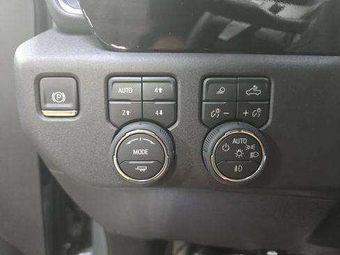 New 2026 Chevrolet Silverado 1500 High Country w/ High Country Premium Package AWD/4WD image 26
