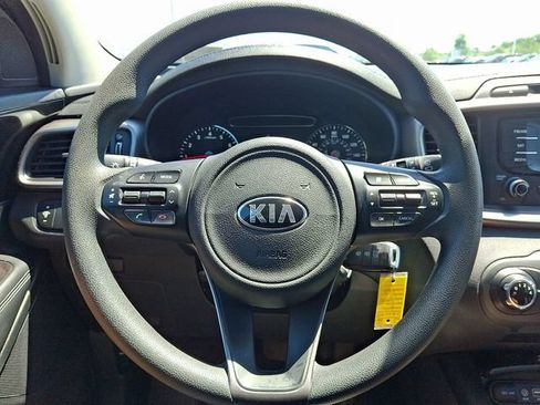 Used 2016 Kia Sorento FWD image 14