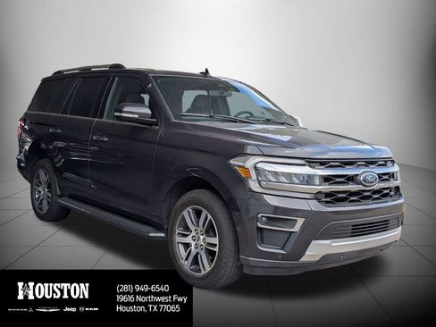 Used 2023 Ford Expedition Limited image 11