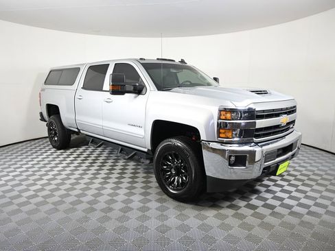 Used 2019 Chevrolet Silverado 2500 LT w/ LT Convenience Package AWD/4WD image 10