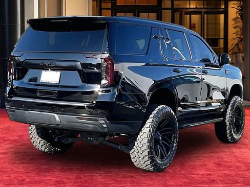 Used 2022 GMC Yukon SLT w/ SLT Premium Package image 6