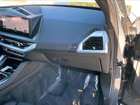 Used 2025 BMW XM image 18
