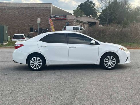 Used 2015 Toyota Corolla LE image 4