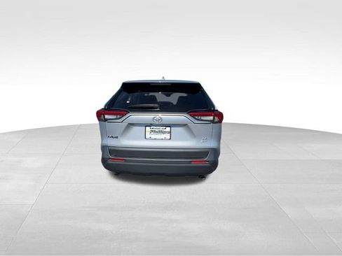 Used 2025 Toyota RAV4 LE image 9