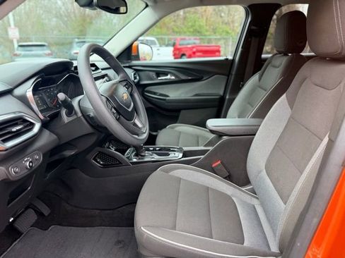 Certified 2023 Chevrolet TrailBlazer LT w/ Convenience Package image 6