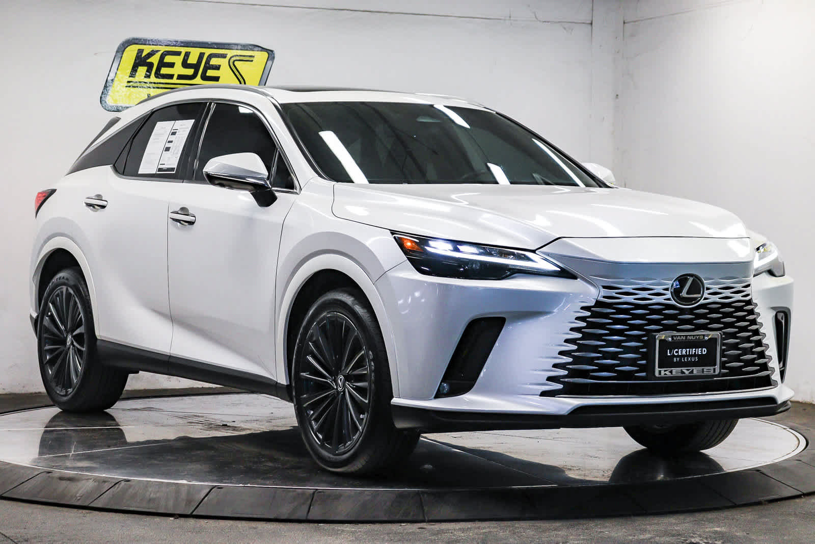 Used 2024 Lexus RX 350h w/ Convenience Package AWD/4WD image 5