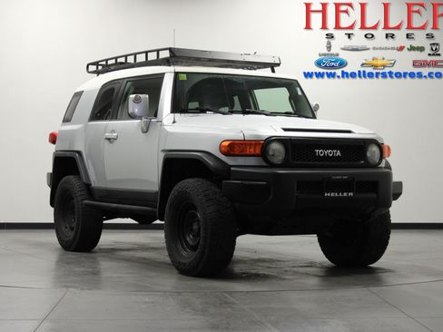 Used 2007 Toyota FJ Cruiser 4WD image 1