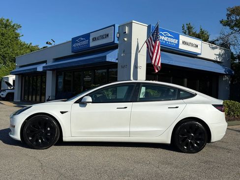 Used 2022 Tesla Model 3 Standard Range RWD image 26