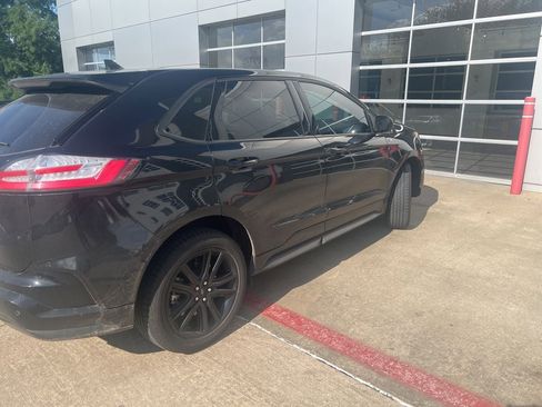Used 2022 Ford Edge ST-Line AWD/4WD image 3