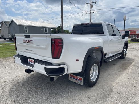 Used 2025 GMC Sierra 3500 Denali w/ Denali Reserve Package AWD/4WD image 4
