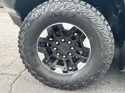 Used 2024 GMC Hummer EV 3X w/ Extreme Off-Road Package image 12