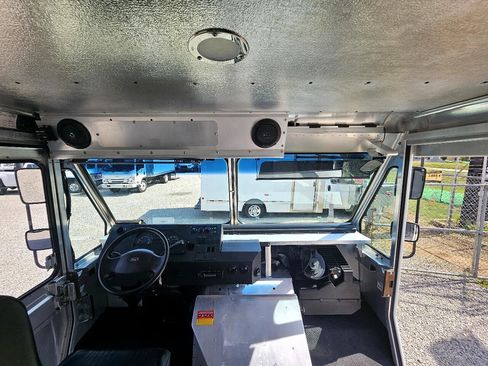 Used 2014 Ford E-350 and Econoline 350 Super Duty w/ A/C Prep Package image 24