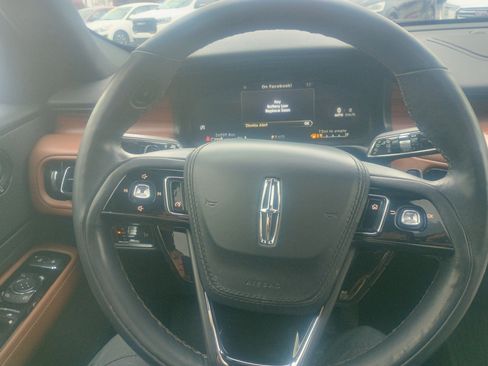 Used 2023 Lincoln Aviator Reserve image 23