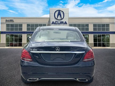 Used 2017 Mercedes-Benz C 300 Sedan image 4