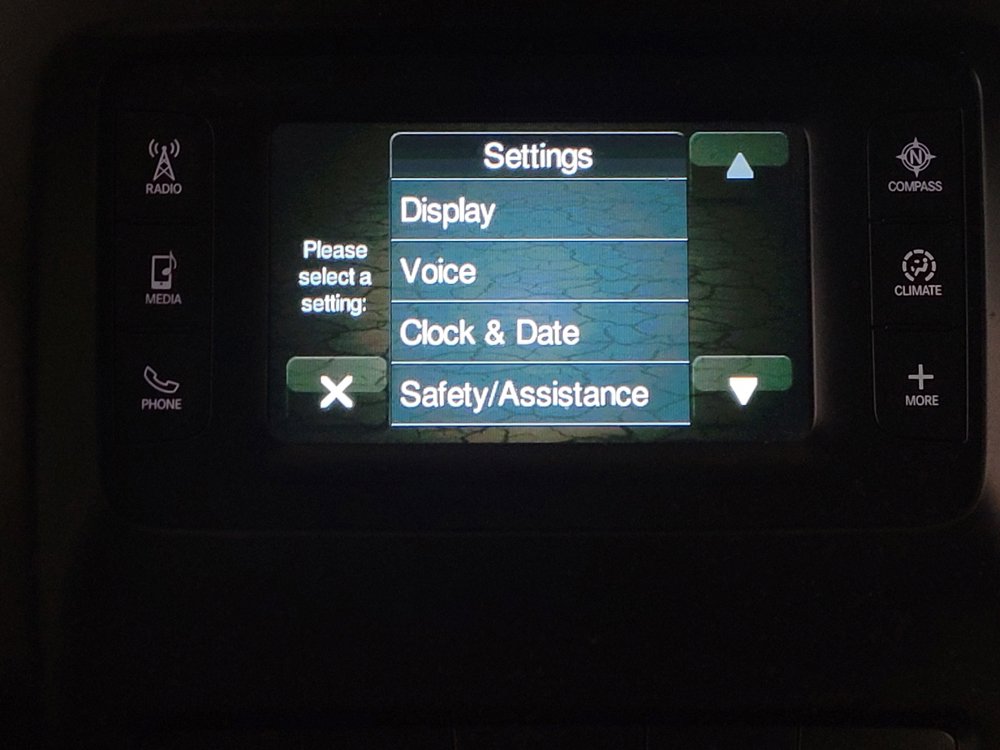 Used 2015 Jeep Cherokee Latitude AWD/4WD image 25