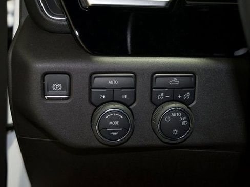 New 2025 Chevrolet Silverado 1500 LT w/ Leather Package AWD/4WD image 21
