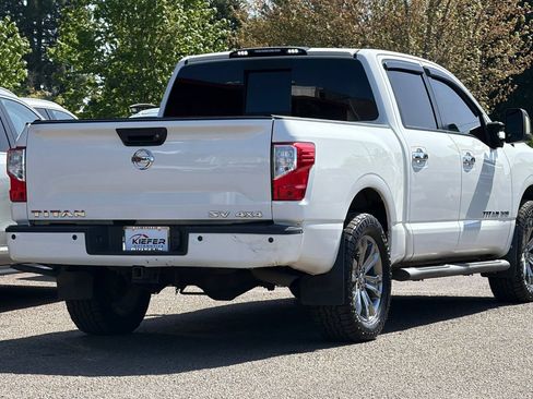 Used 2019 Nissan Titan SV w/ SV Convenience Package AWD/4WD image 45