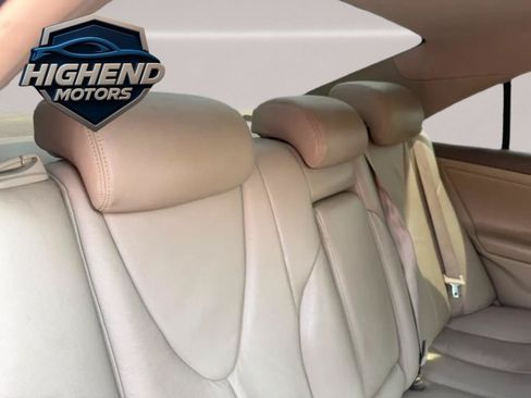 Used 2009 Toyota Camry LE FWD image 16