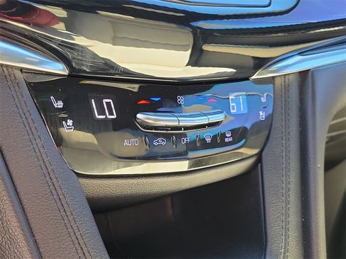 Used 2021 Cadillac XT6 Sport image 35