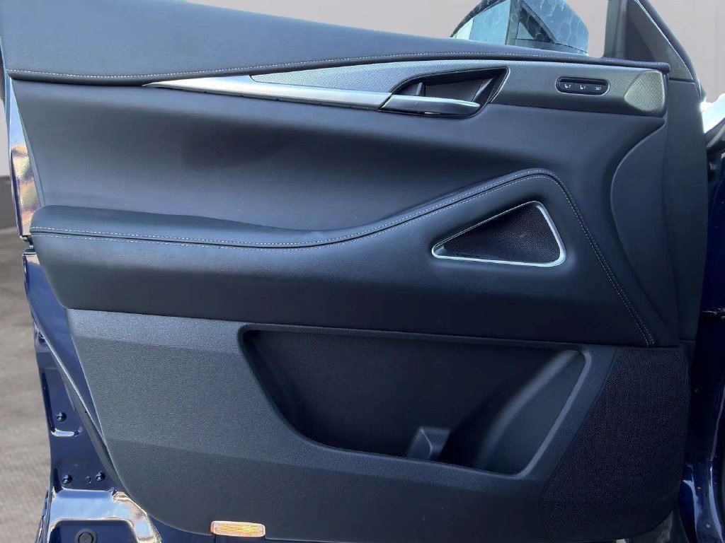 Used 2026 INFINITI QX60 Luxe w/ Cargo Package FWD image 11