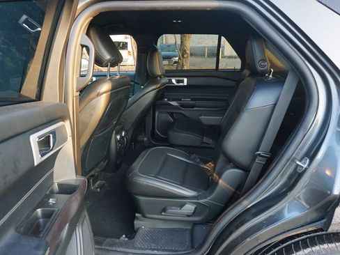 Used 2020 Ford Explorer XLT w/ Equipment Group 202A image 14