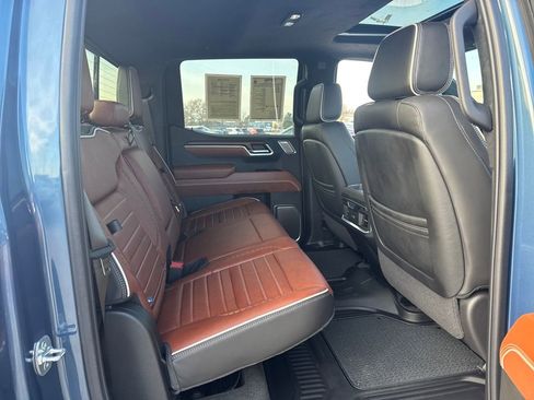 Used 2025 GMC Sierra 1500 Denali Ultimate image 13