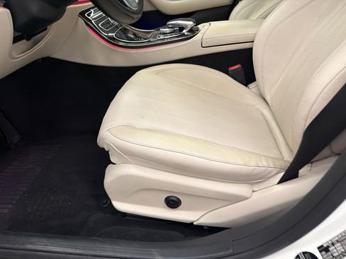 Used 2019 Mercedes-Benz E 300 4MATIC image 10