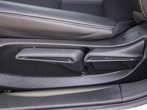 Used 2025 Honda Civic Sport image 26