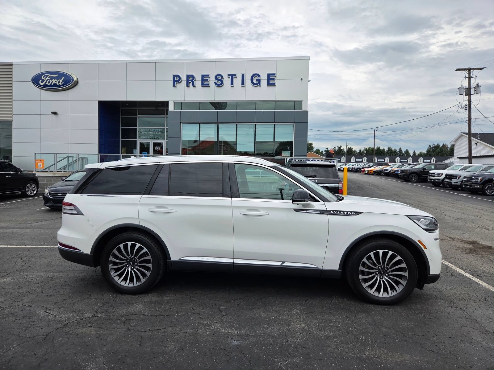 Used 2020 Lincoln Aviator Reserve w/ Equipment Group 201A AWD/4WD image 14