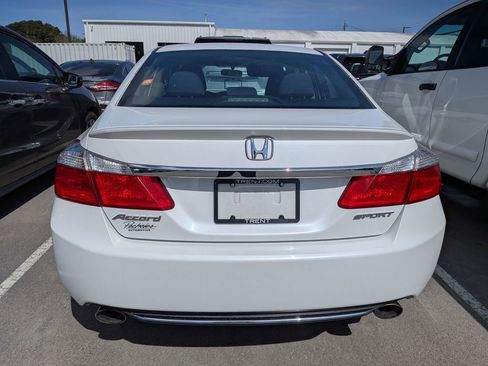 Used 2015 Honda Accord Sport image 8