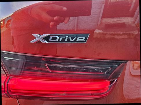 Used 2021 BMW 330i xDrive Sedan w/ Convenience Package image 38