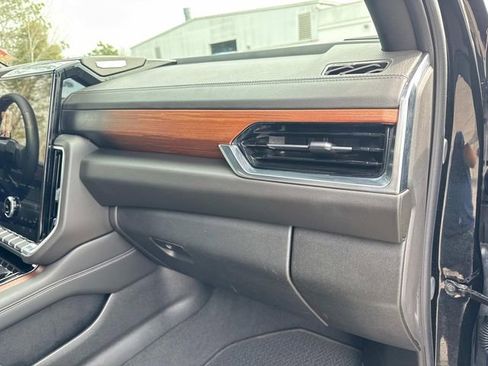 Certified 2025 GMC Yukon Denali image 25