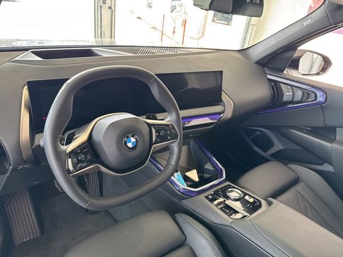 Used 2025 BMW X3 xDrive30i w/ Premium Package image 17