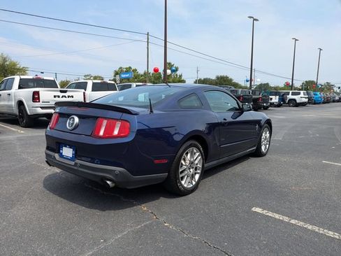 Used 2012 Ford Mustang Premium RWD image 5