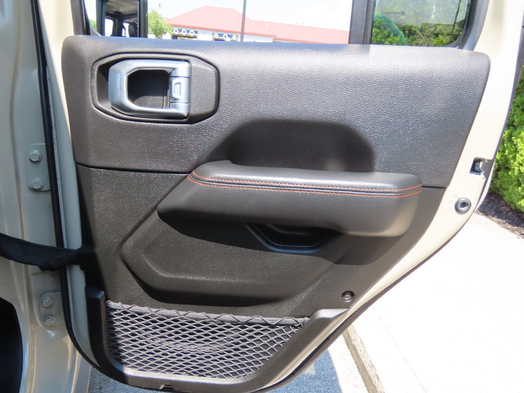Used 2022 Jeep Gladiator Mojave w/ LED Lighting Group AWD/4WD image 30